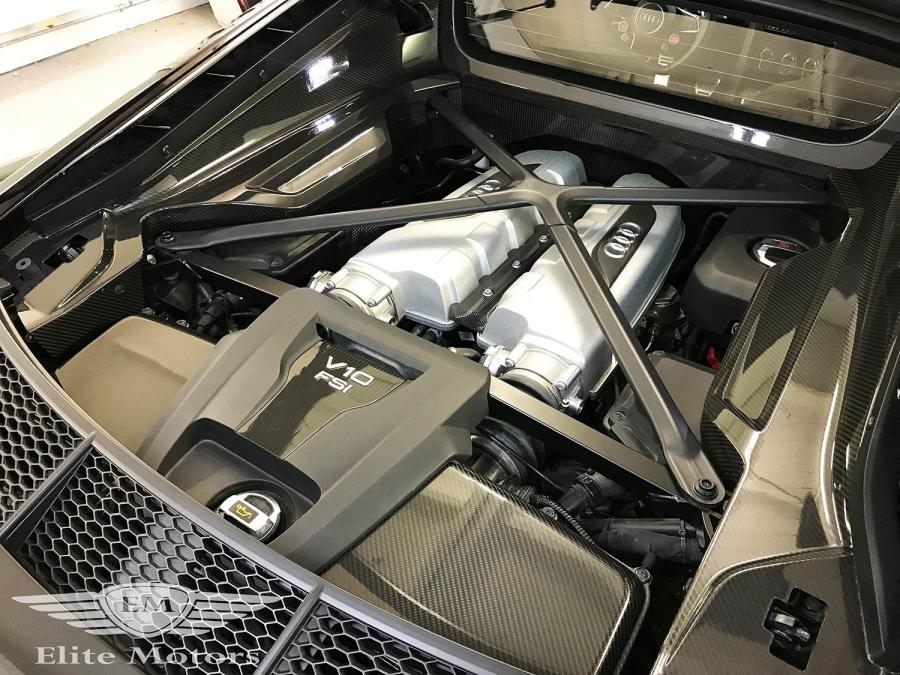 Моторный отсек Audi R8 V10 by Elite Motors 2017 года  (фото 9 из 16)